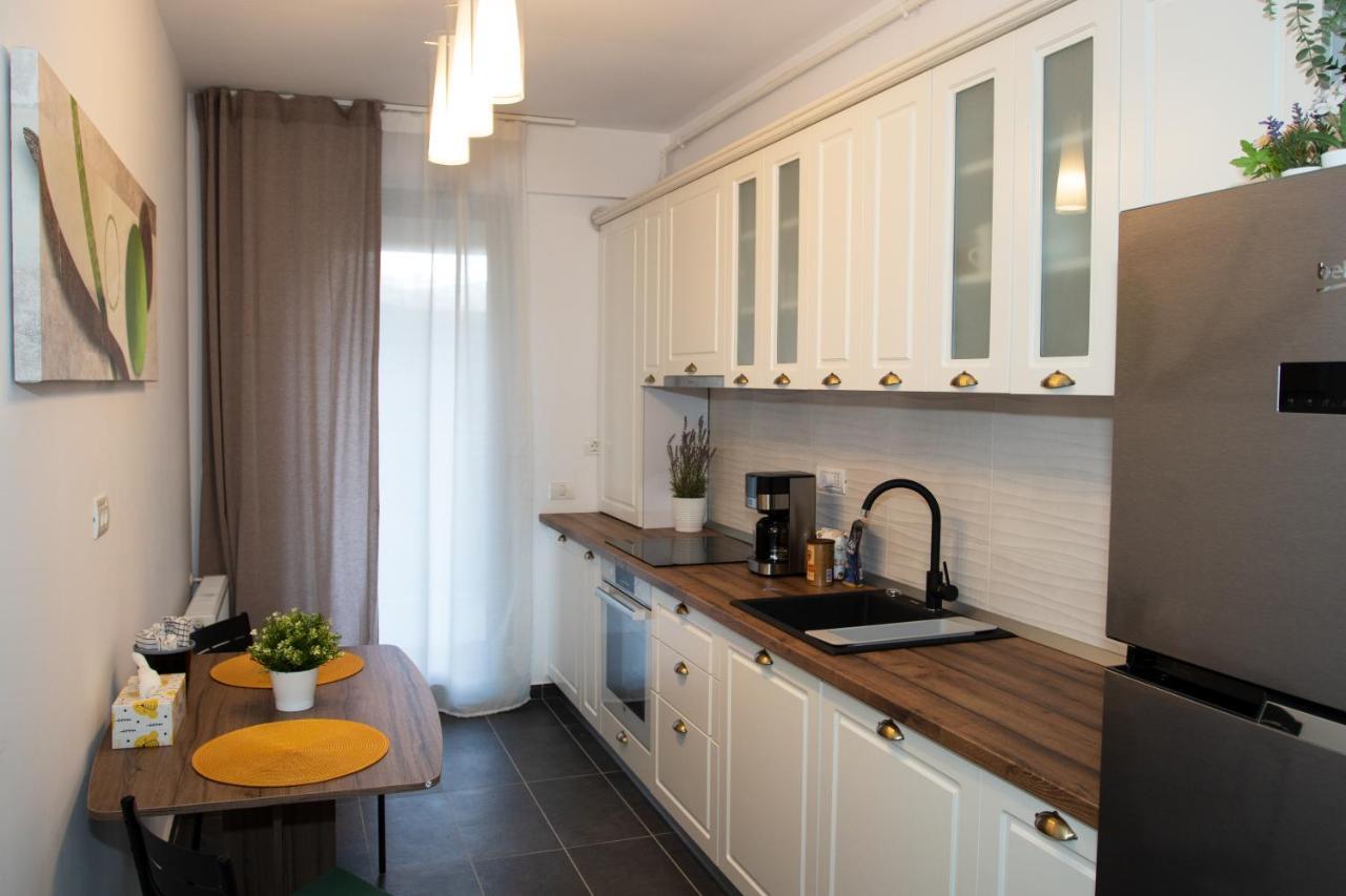 Lazo Two Room- Luxury Apartment Бухарест Экстерьер фото
