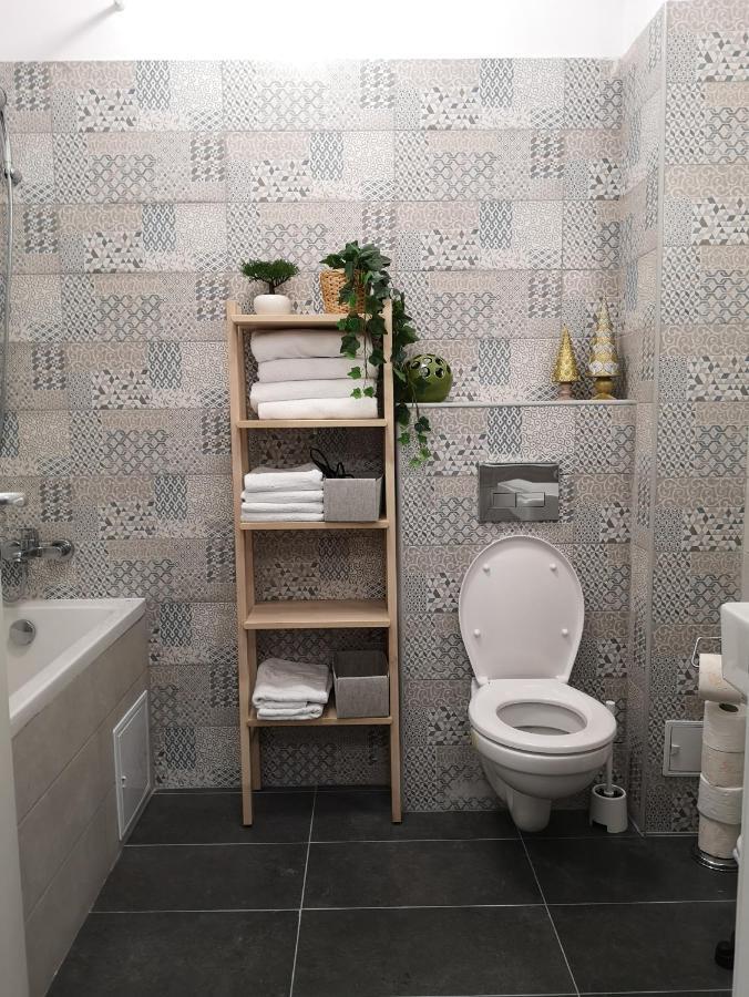Lazo Two Room- Luxury Apartment Бухарест Экстерьер фото